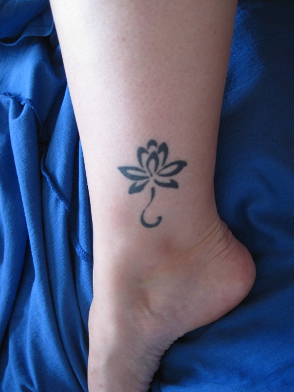 Anna - Lotus flower tattoo photo