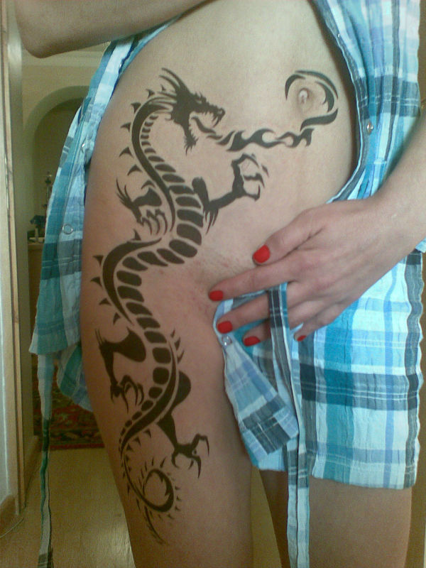 Boo Gee - Dragon tattoo