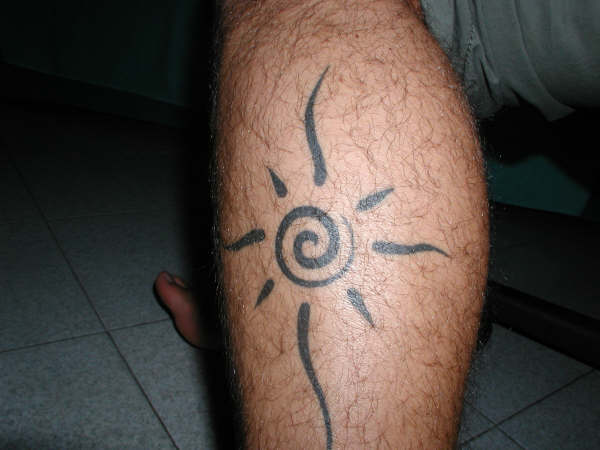 Davide - sole con spirale tattoo photo