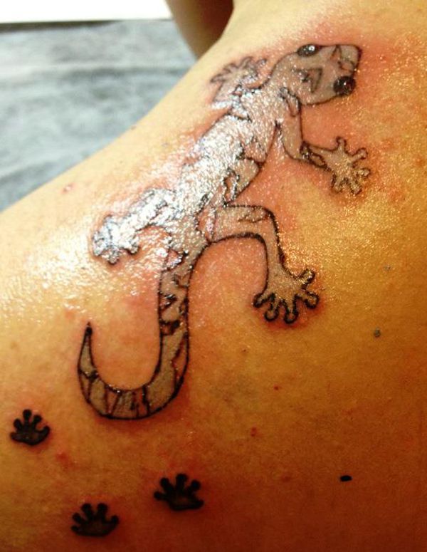 Domenica - Silver gecko tattoo