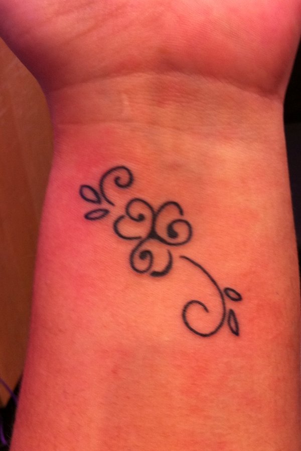 Jen - Triskell clover tattoo