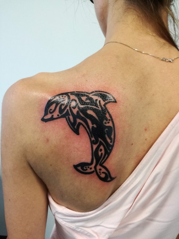 Mamu - Tribal dolphin tattoo