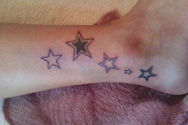 Sara - stars tattoo