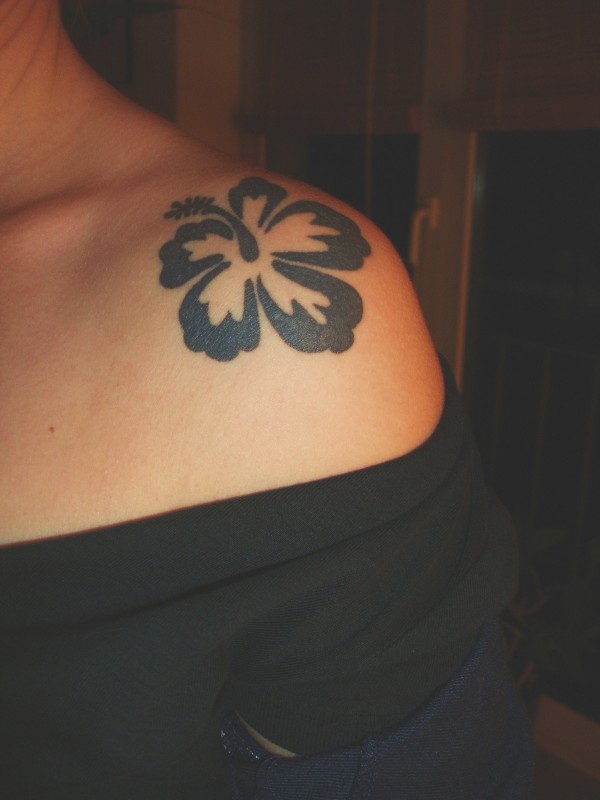 Sina - Hibiscus flower tattoo