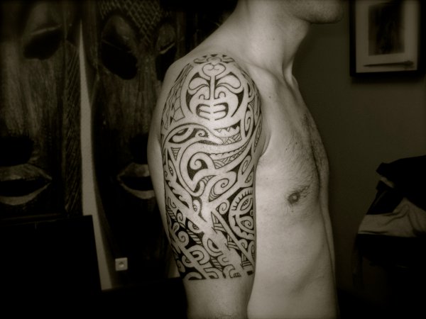 Tanne - Polynesian halfsleeve tattoo photo