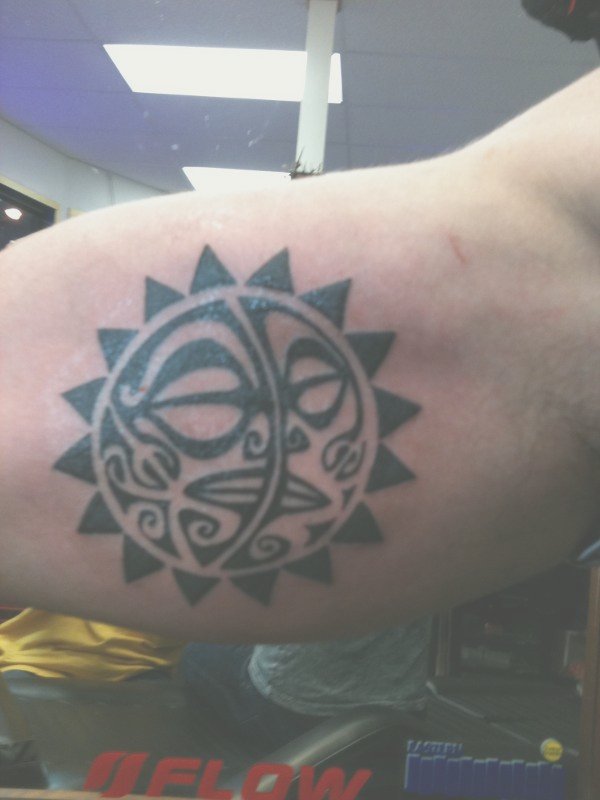 Thomas - Sun-moon tattoo